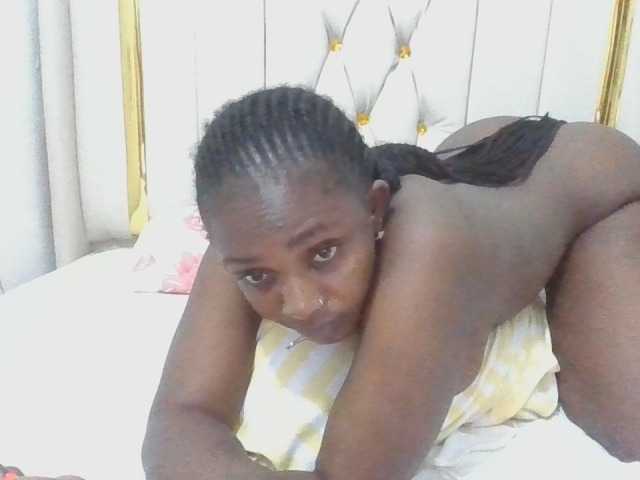 enchantra live cam on BongaCams