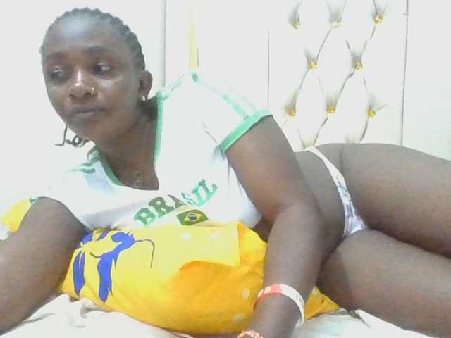 enchantra live cam on BongaCams