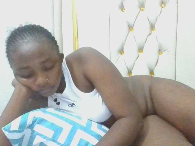 enchantra live cam on BongaCams