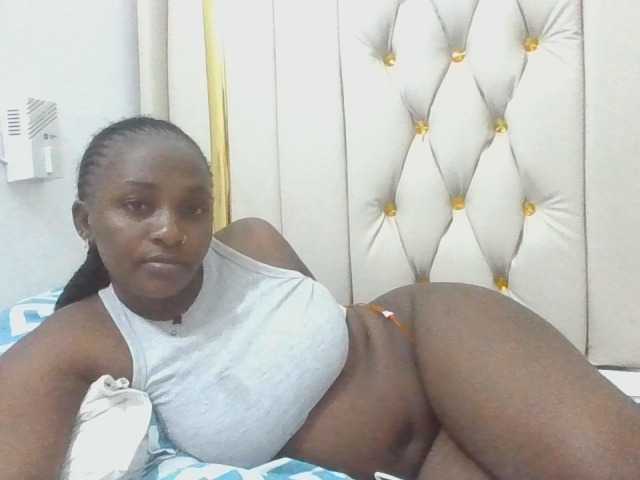 enchantra live cam on BongaCams