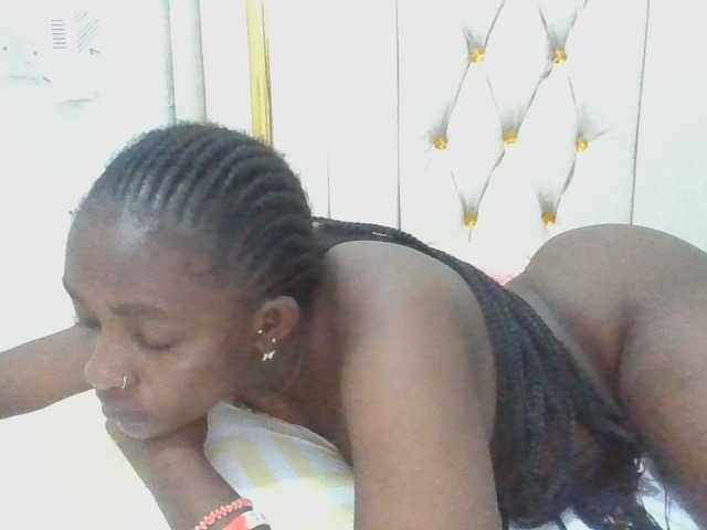enchantra live cam on BongaCams
