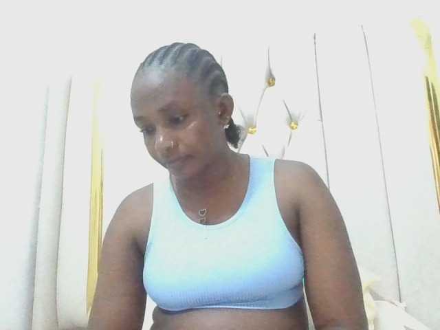 enchantra live cam on BongaCams