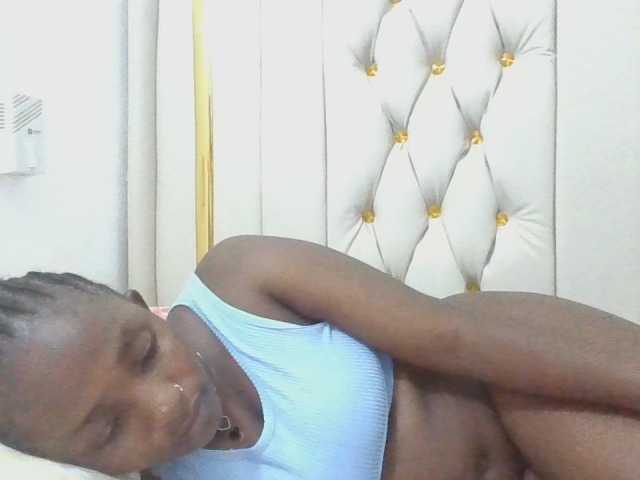 enchantra live cam on BongaCams