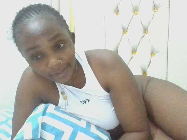 enchantra live cam on BongaCams