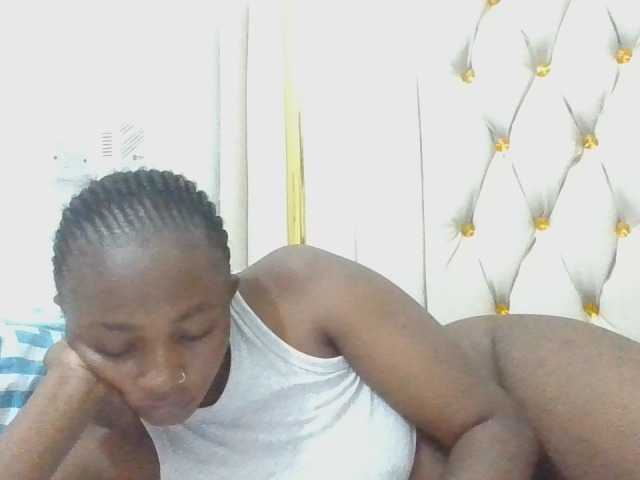 enchantra live cam on BongaCams