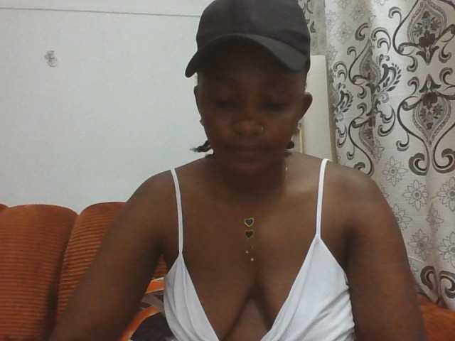 enchantra live cam on BongaCams