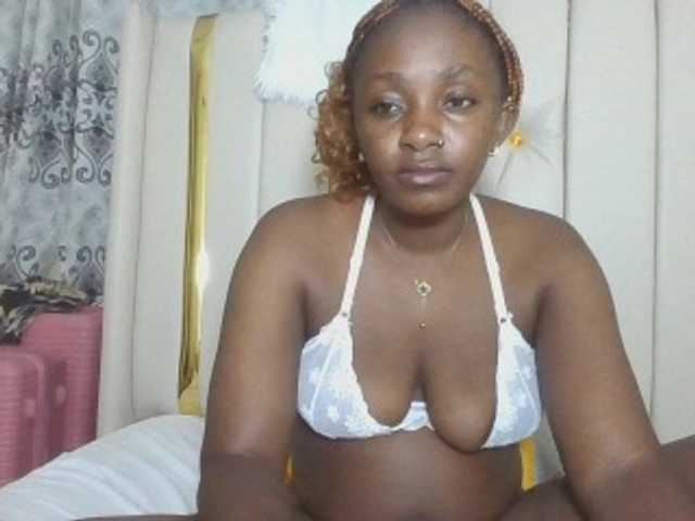 enchantra live cam on BongaCams