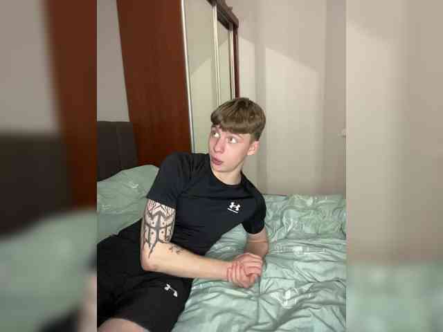 6Kissme9 Live Webcam on BongaCams