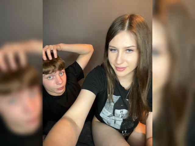6Kissme9 Live Webcam on BongaCams