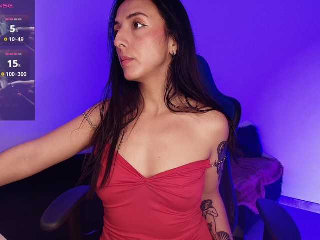 NicolWhitee live webcam show