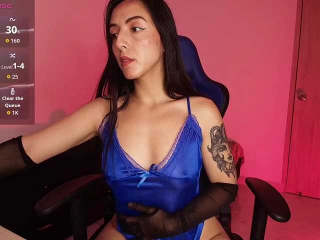 NicolWhitee
