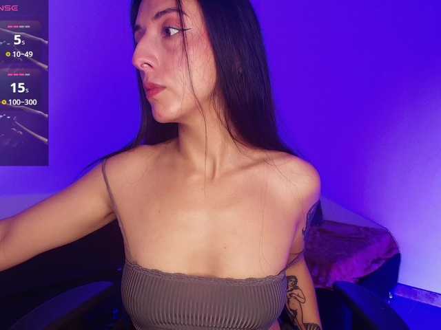 NicolWhitee live webcam show