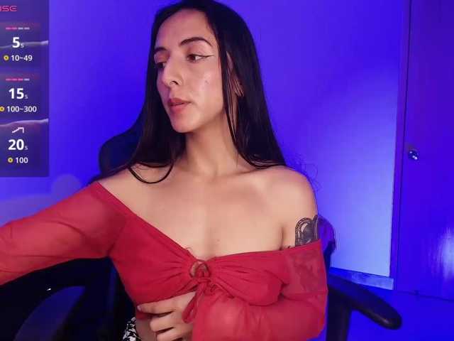 NicolWhitee live cam on BongaCams