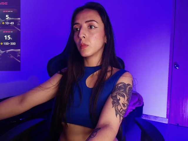 NicolWhitee live cam on BongaCams
