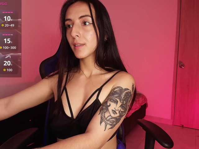 NicolWhitee live cam preview