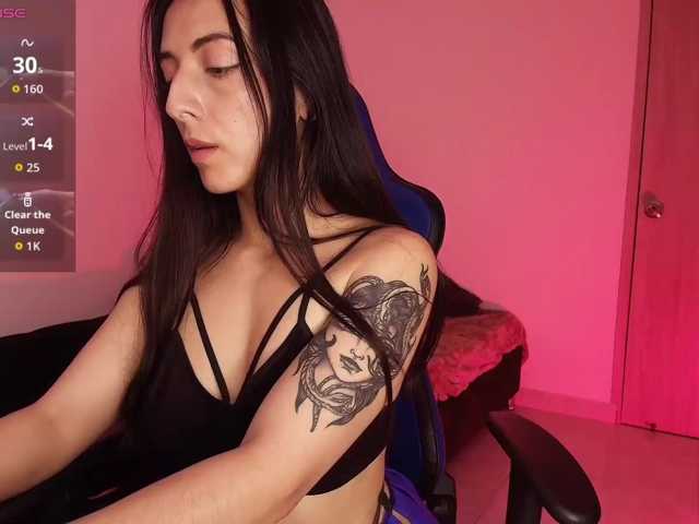 NicolWhitee live cam preview