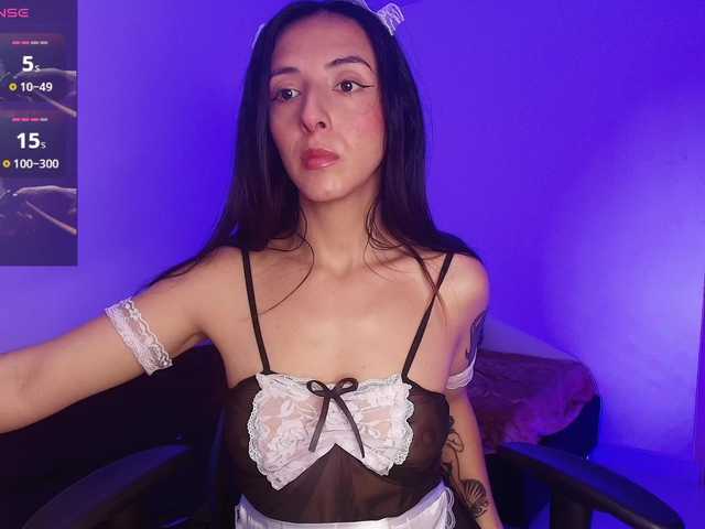NicolWhitee live webcam show