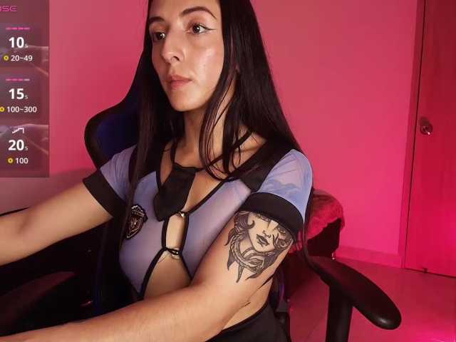 NicolWhitee live cam preview