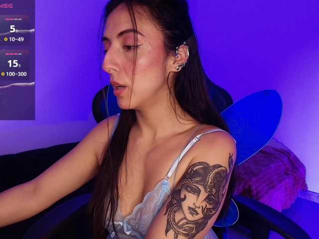 NicolWhitee live cam on BongaCams