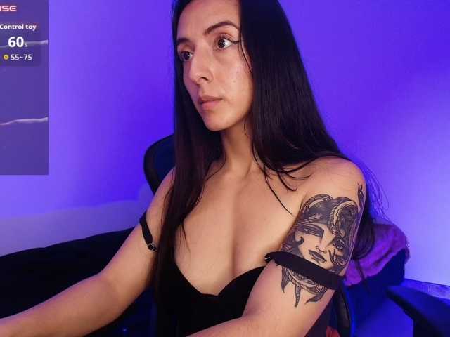 NicolWhitee live cam on BongaCams