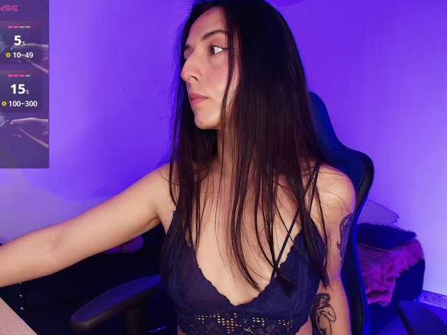 NicolWhitee live cam on BongaCams