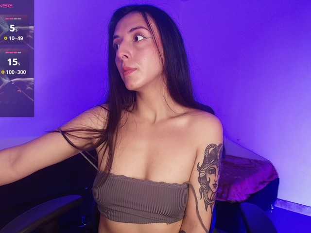 NicolWhitee live webcam show