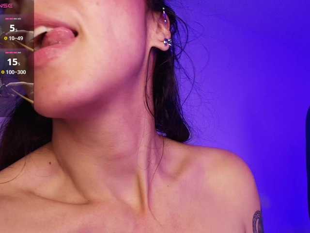 NicolWhitee live cam on BongaCams