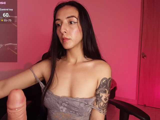 NicolWhitee live cam on BongaCams