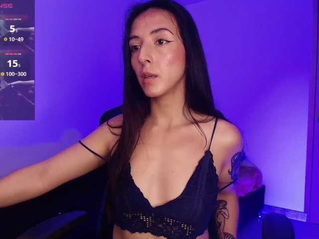 NicolWhitee live cam on BongaCams