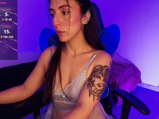 NicolWhitee live cam on BongaCams