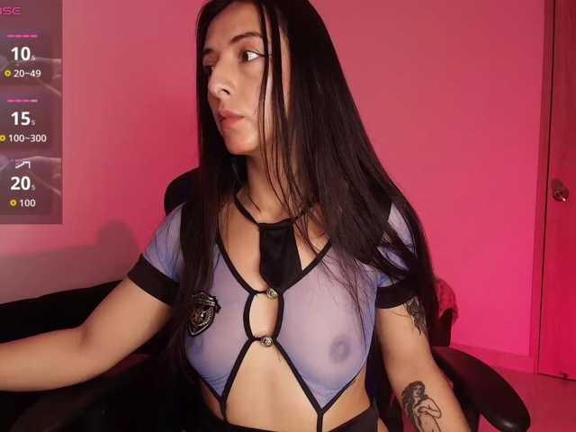 NicolWhitee live cam preview