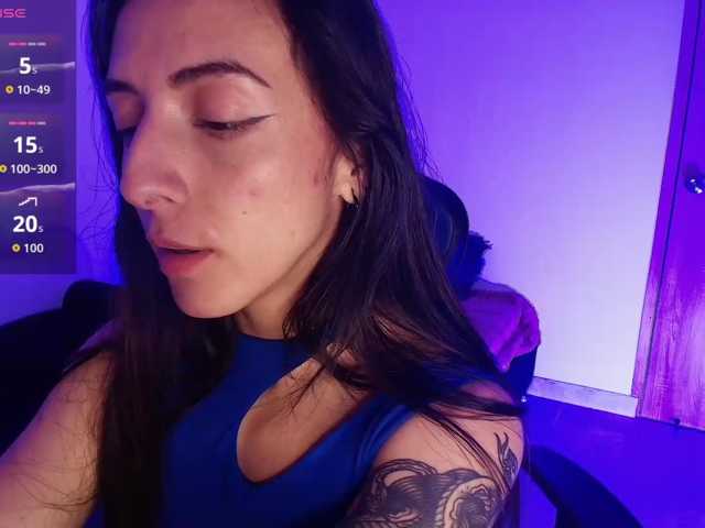 NicolWhitee live cam on BongaCams