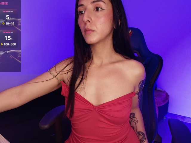 NicolWhitee live cam on BongaCams
