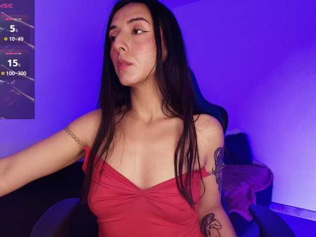 NicolWhitee live webcam show