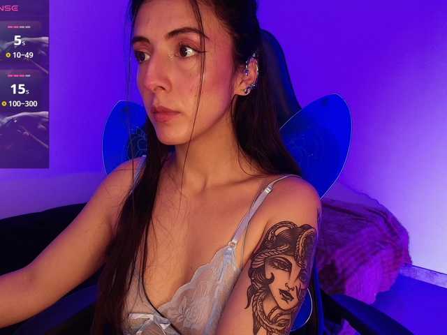 NicolWhitee live cam on BongaCams