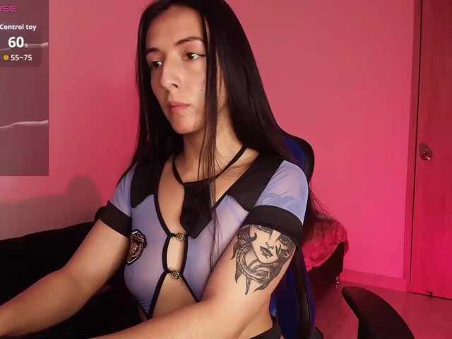 NicolWhitee live cam preview