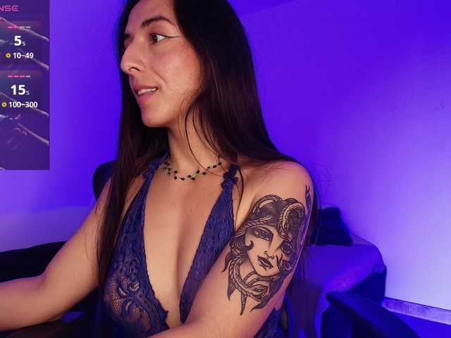 NicolWhitee live cam on BongaCams
