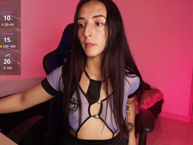 NicolWhitee live cam preview