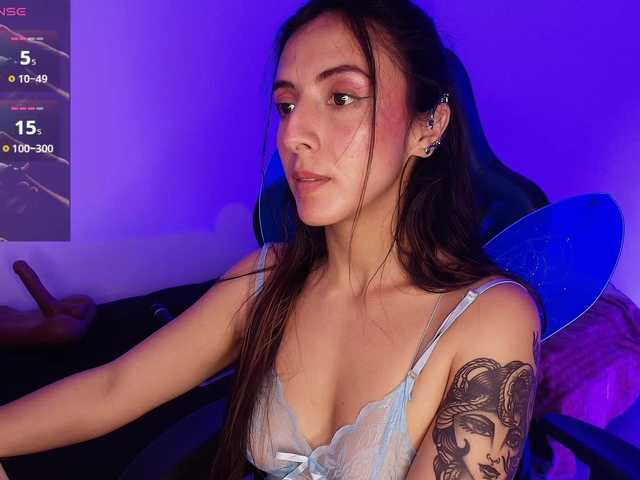 NicolWhitee live cam on BongaCams