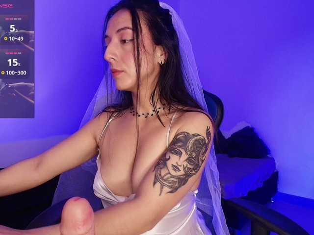 NicolWhitee live cam on BongaCams