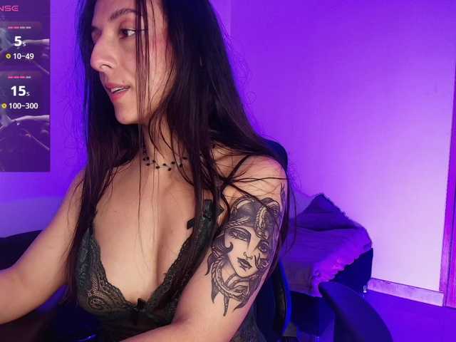NicolWhitee live cam on BongaCams