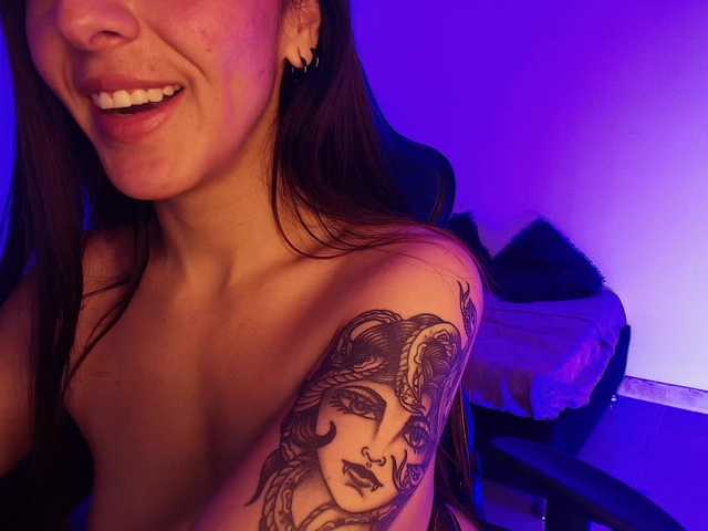 NicolWhitee