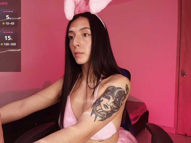 NicolWhitee live cam on BongaCams