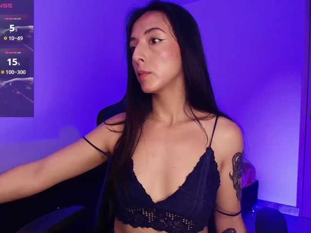NicolWhitee live cam preview