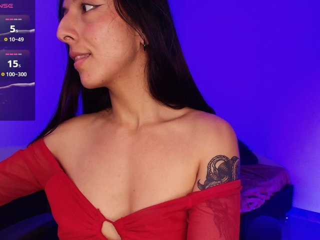 NicolWhitee live cam on BongaCams