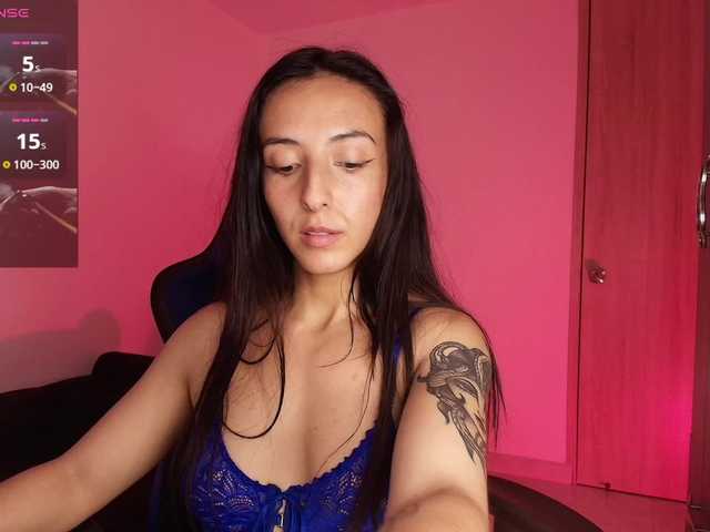 NicolWhitee live cam on BongaCams