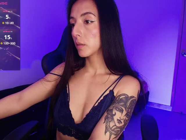 NicolWhitee live cam on BongaCams
