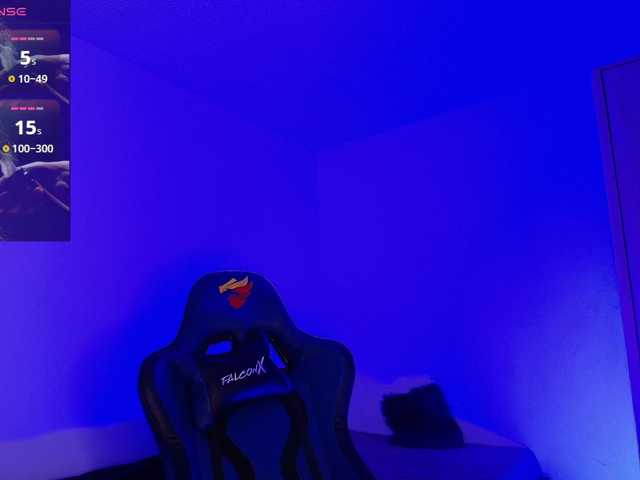 NicolWhitee live cam on BongaCams
