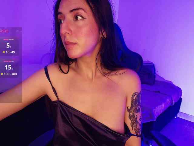 NicolWhitee webcam