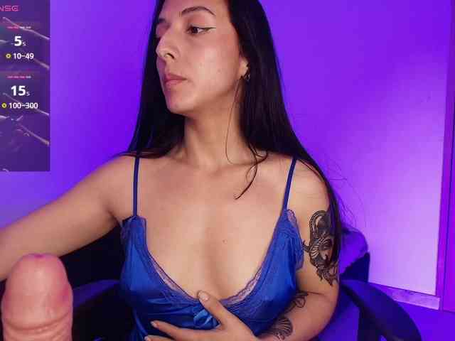NicolWhitee webcam